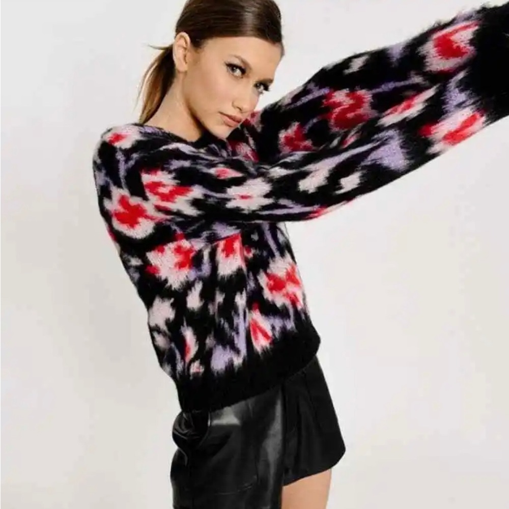 Molly Bracken Julia Sweater Fuzzy Abstract Floral Black Lavender Coral XS